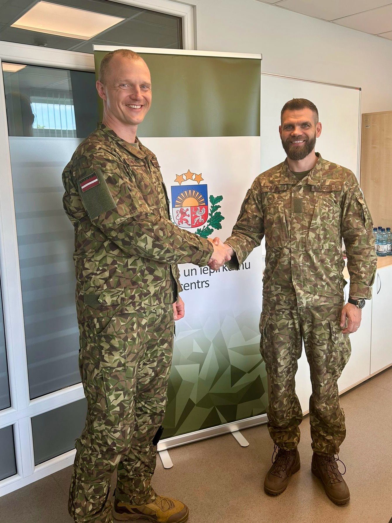 VALIC vadītājs tiekas ar NBS Nodrošinājuma pavēlniecības jauno komandieri