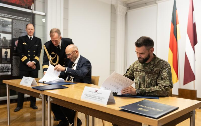 Paraksta līgumu par sistēmu “Skorpion 2” iegādi